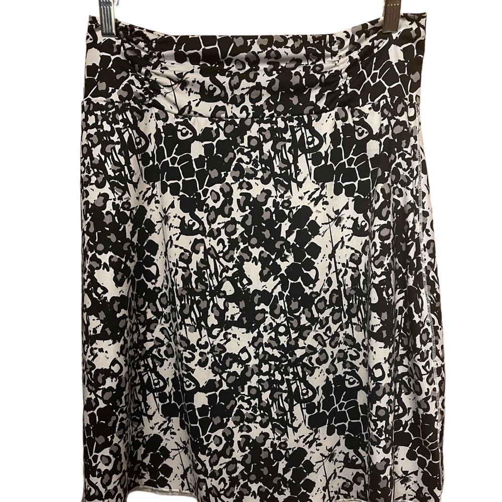 Tranquility skirt size med